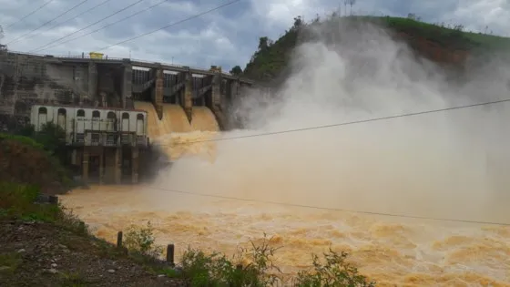 Mưa lũ khiến 4 người chết và mất tích, Nhà máy thủy điện Hố Hô xả lũ  ảnh 11