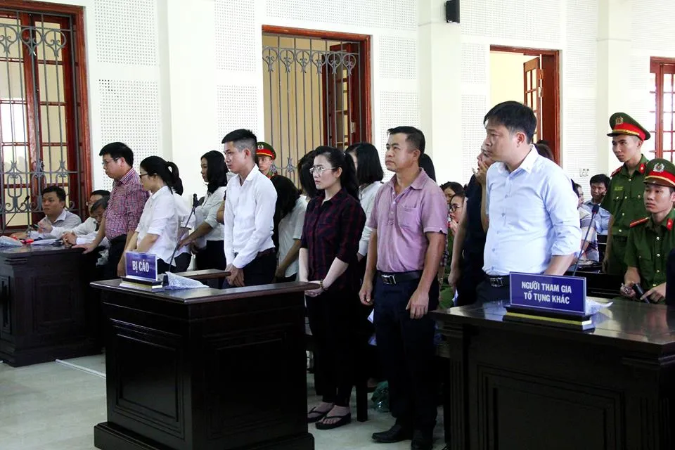 Lại hoãn xét xử nữ cán bộ ngân hàng lừa đảo hơn 50 tỷ đồng ảnh 2