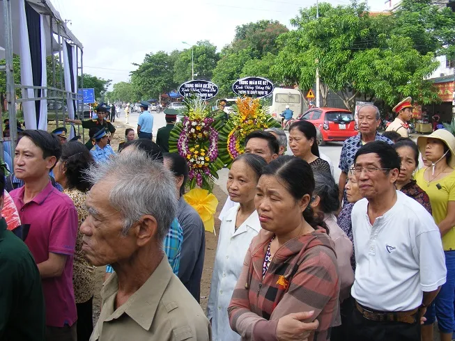 Lễ truy điệu 2 phi công hy sinh trong khi làm nhiệm vụ bay huấn luyện ảnh 2