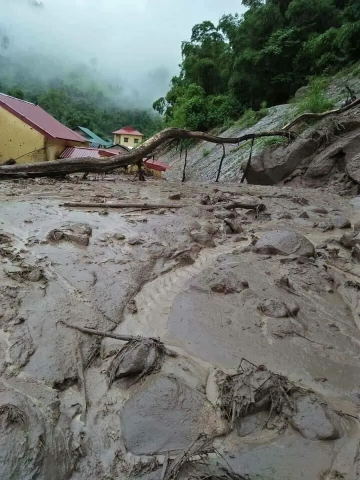 Nỗ lực khắc phục hậu quả mưa lũ ảnh 3