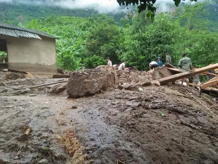 Nỗ lực khắc phục hậu quả mưa lũ ảnh 4