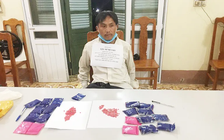 Bắt đối tượng vận chuyển 4.000 viên ma túy ảnh 1