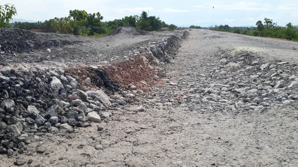 Đê trăm tỷ mới làm xong đã hư hỏng ảnh 2