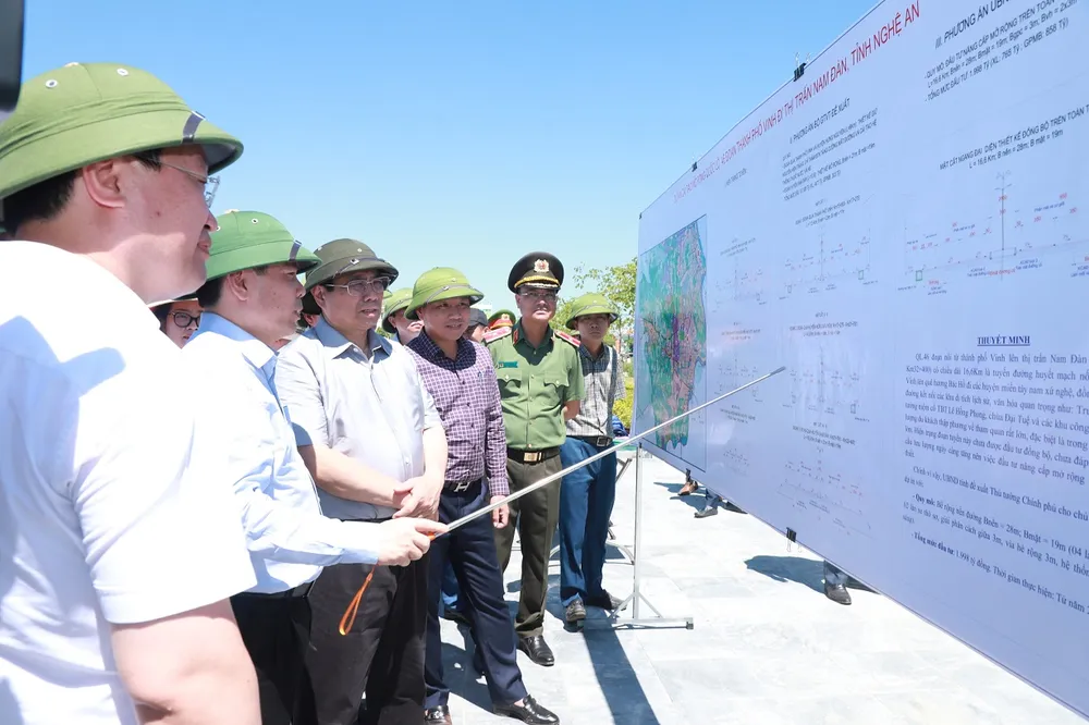 Thủ tướng Phạm Minh Chính kiểm tra nhiều công trình trọng điểm tại Nghệ An ảnh 3