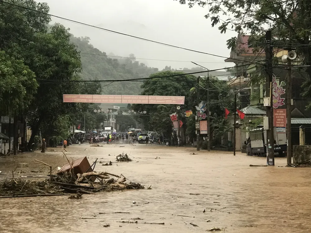 Cận cảnh trận lũ kinh hoàng quét qua Kỳ Sơn (Nghệ An) ảnh 7