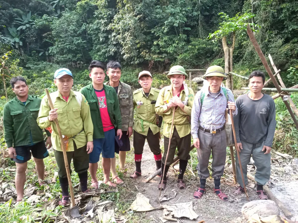 Lực lượng bảo vệ rừng chuyên trách chuẩn bị tuần tra bảo vệ rừng, giải cứu thú rừng Lực lượng bảo vệ rừng chuyên trách chuẩn bị tuần tra bảo vệ rừng, giải cứu thú rừng