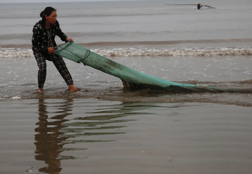 Nghề "nạo" dắt tưởng đơn giản, nhưng vẫn quá sức với phụ nữ