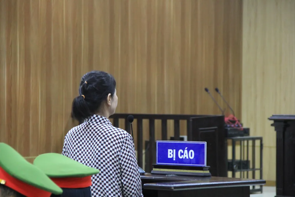 Bị cáo Phạm Thị Hằng trước tòa