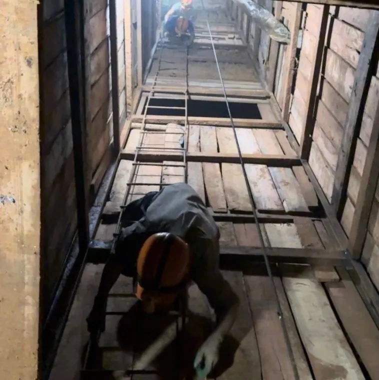 Đường hầm khai thác vàng trái phép. Ảnh: CÔNG AN THANH HÓA