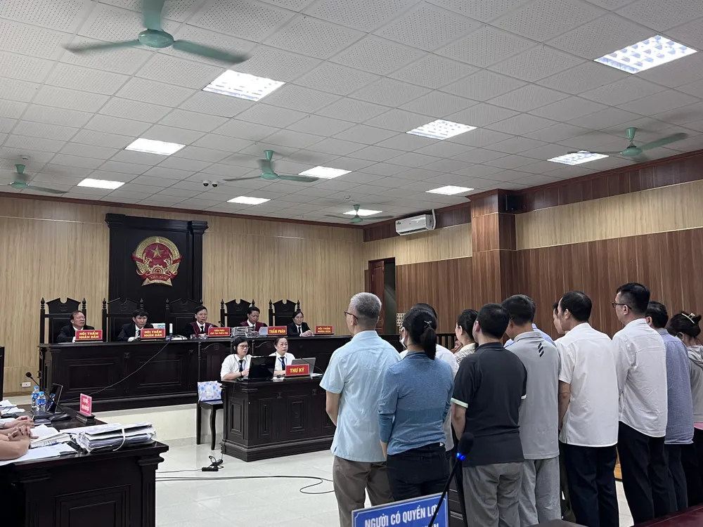 Các bị cáo trước tòa