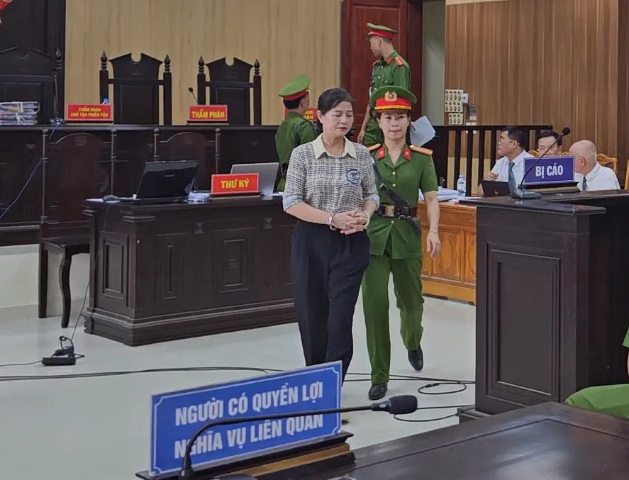 Bị cáo Phạm Thị Hằng, nguyên Giám đốc Sở GD-ĐT Thanh Hóa