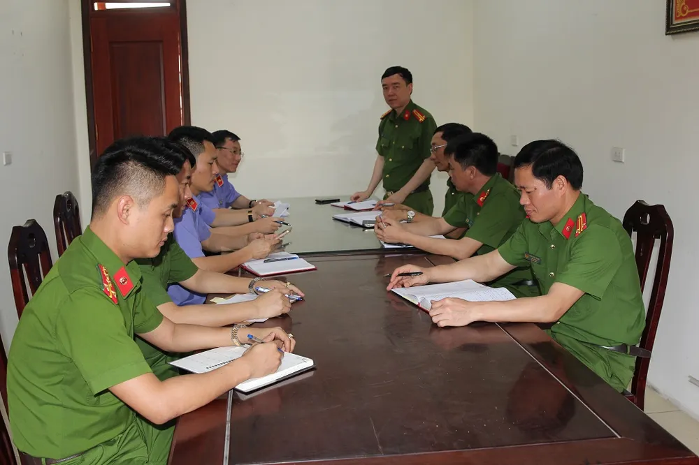 ban chuyen án len ké hoạch dấu tra.jpg