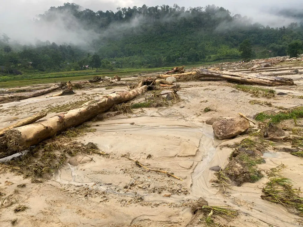 Lũ quét qua bản Long Thắng (xã Hạnh Dịch)