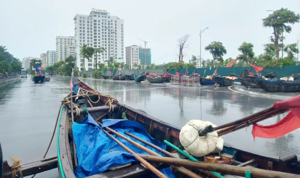 Ngư dân Hà Tĩnh, Thanh Hóa khẩn trương triển khai các biện pháp ứng phó với bão số 3 ảnh 19