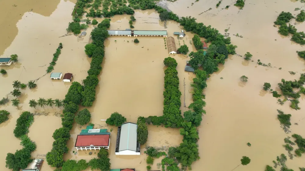Sáng nay, nhiều vùng ở xã Con Cuông (Nghệ An) vẫn ngập sâu trong nước