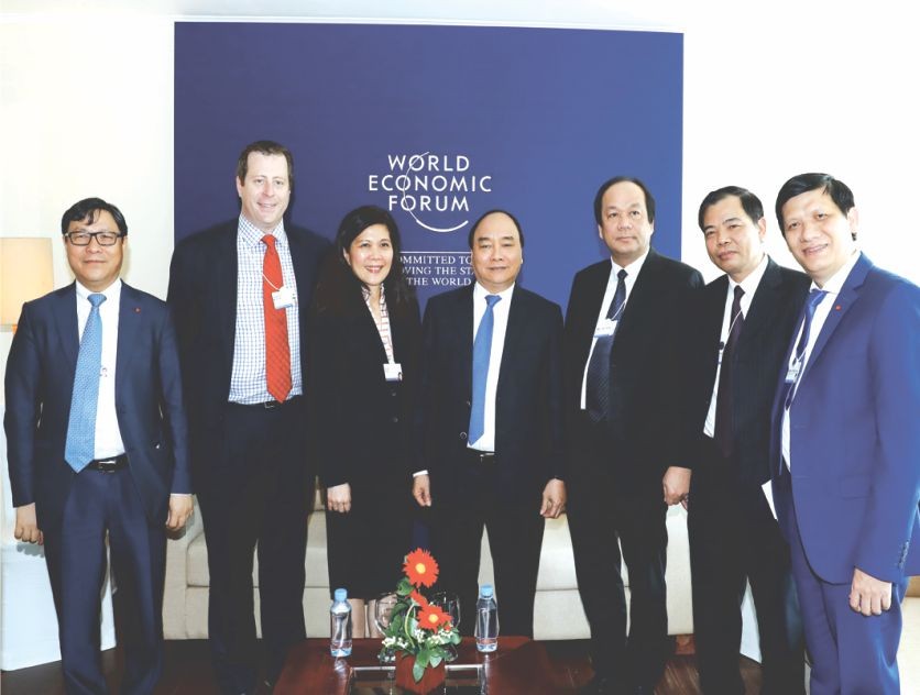 阮春福總理會見愛爾蘭夏爾集團副總裁琳達‧錫厄（左三）。 （圖片來源：互聯網）