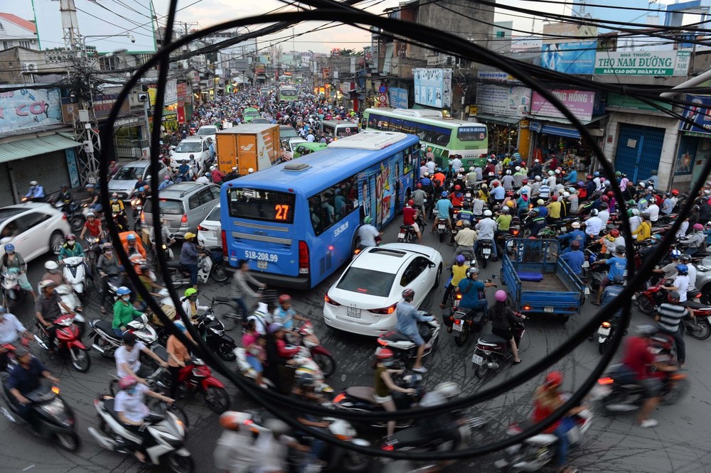 長徵街乃前往市中心的西北面通道之一，在高峰時間經常堵塞。（圖片來源：友科）