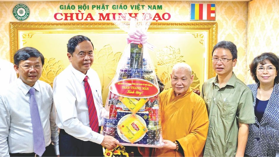 陳清敏同志看望本市各宗教單位。（圖片來源：互聯網）