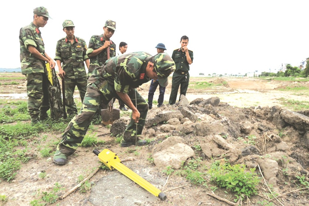 在新山一機場區域尋獲烈士遺物。（圖片來源：互聯網）