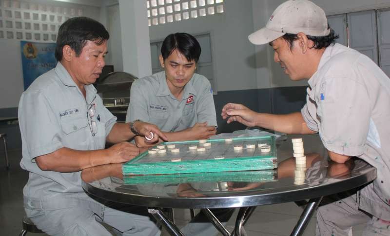 潘煌保（中）是深受員工愛戴的工會幹部。