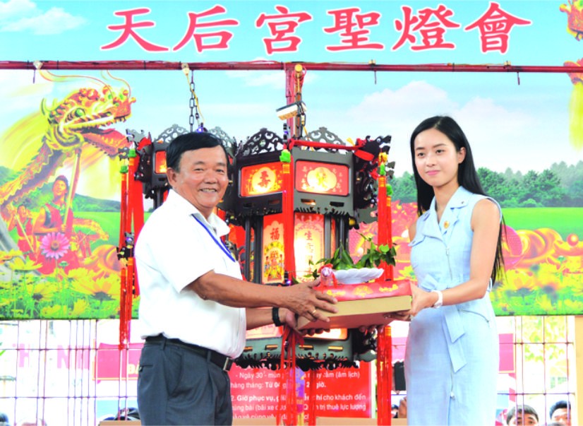 堤岸元宵盛會氣氛沸騰 ảnh 1