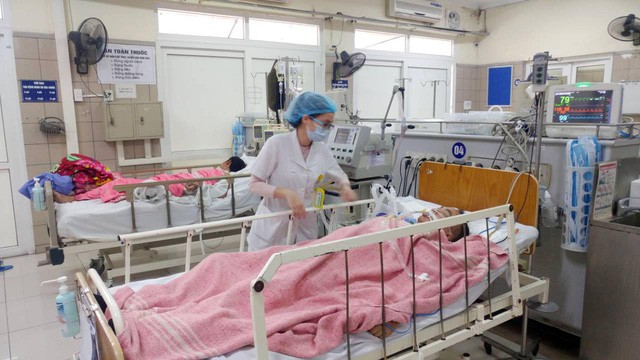 某病人在吸食合成毒品後昏迷。