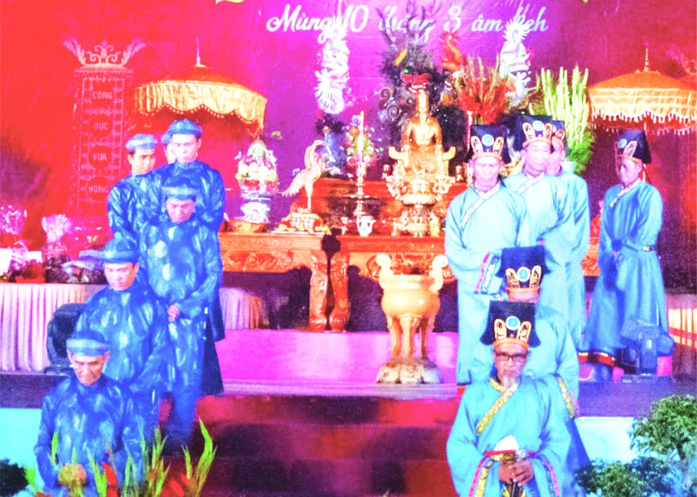 蓮潭公園每年均舉辦雄王忌辰祭典。