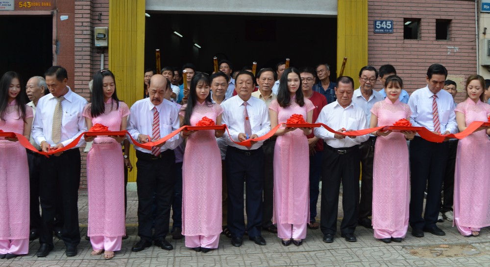 張氏宗祠重建動土剪綵。