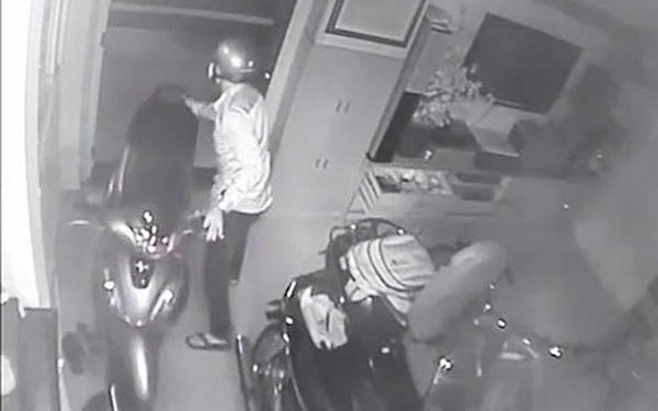 盜賊在第一郡某屋偷走３輛摩托車