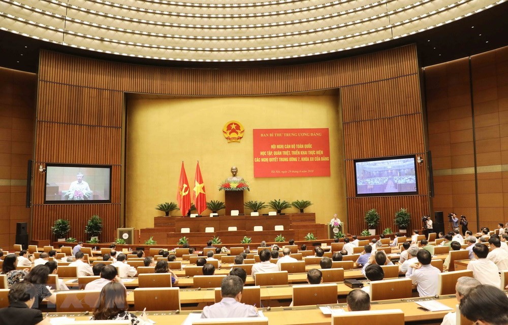 第十二屆黨中央書記處昨(29)日在河內主會場與全國63省市分會場舉行全國幹部學習和貫徹黨十二屆七中全會決議的視頻會議。