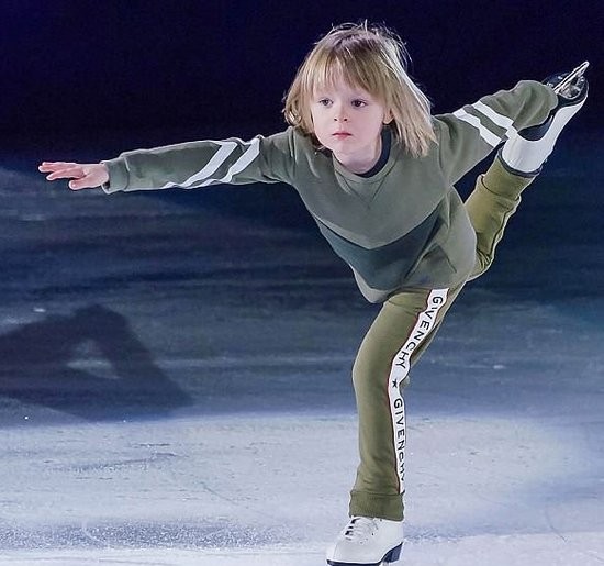 虎父無犬子！5歲的小普魯申科表演賽亮相。