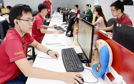 正在光中軟件園區工作的資訊技術人力隊伍。