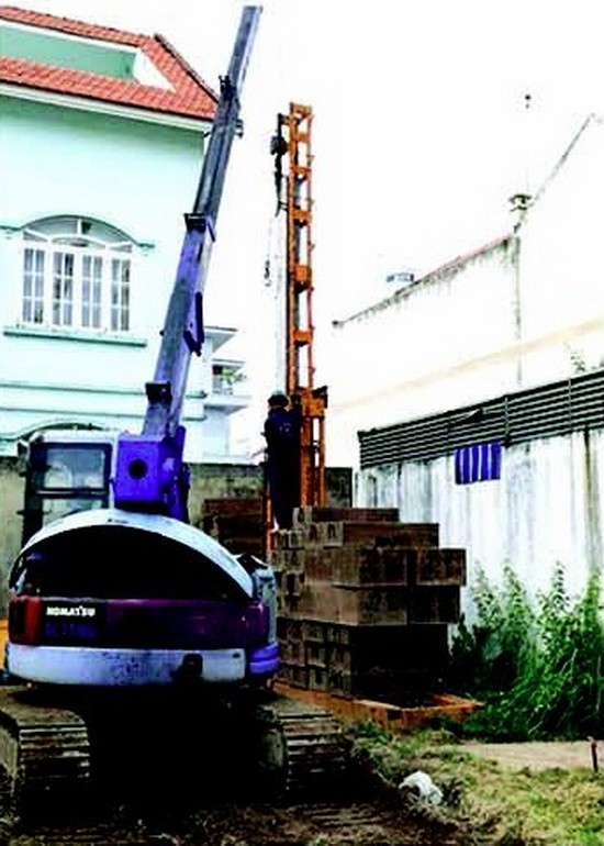 本市廬江堂何氏宗祠最近在平新郡新造坊57A號路13號、面積240平方米的福地上，正式動土興建新祠址。