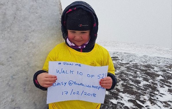 5 歲女童 5 個月 52 次登頂一山峰