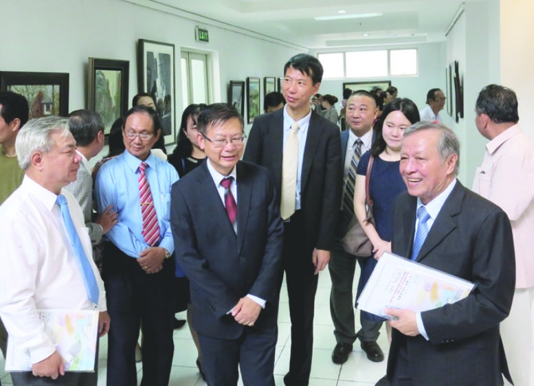 越中兩市代表觀畫展。