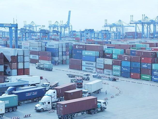 今年，政府將集中在多個領域進行突破以加快發展速度，其中 包括物流領域。