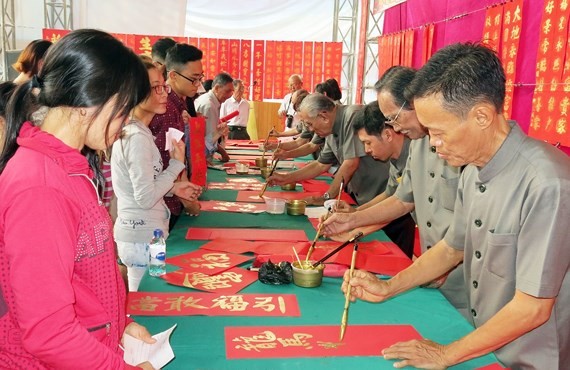 慈善揮春活動明天上午８時半開幕