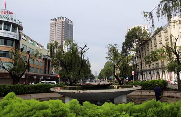 昔日在阮惠街上的噴水池。