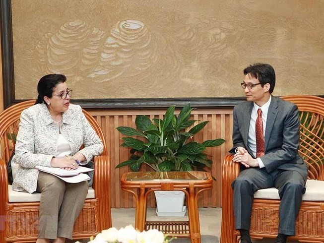 政府副總理武德膽昨(5)日下午在政府辦事處，接見國際原子能機構(IAEA)副總幹事莫赫塔女士。