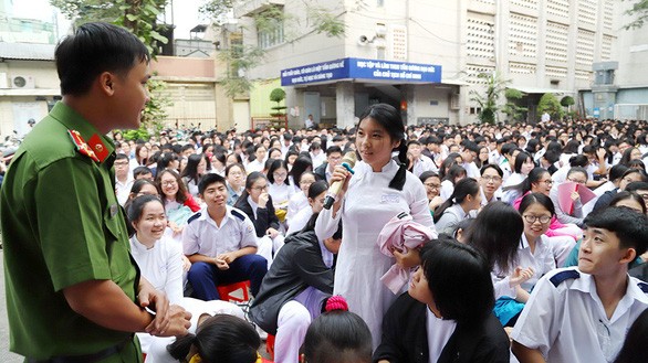 遏制兒童性侵害和暴力罪犯 ảnh 1