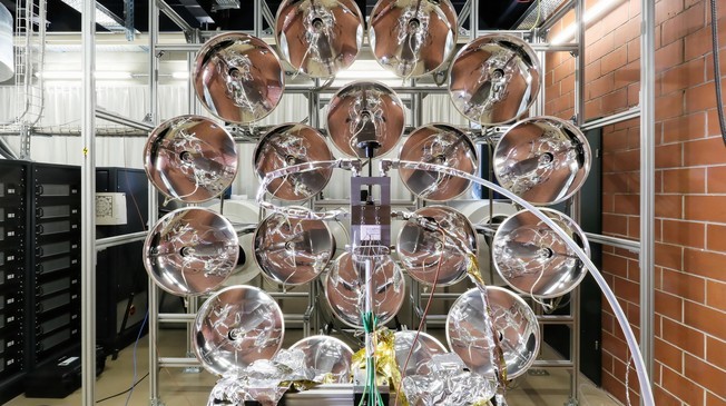 高通率太陽模擬設備。