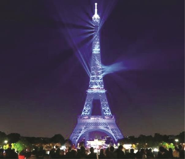 埃菲爾鐵塔慶祝建塔130週年