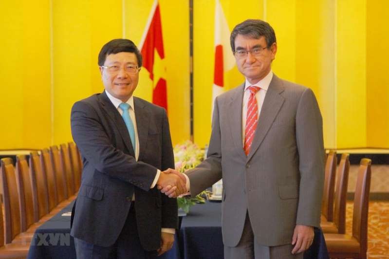 政府副總理、外交部長范平明與日本外務大臣河野太郎日前在東京會談，並共同主持越日合作委員會第十一次會議。