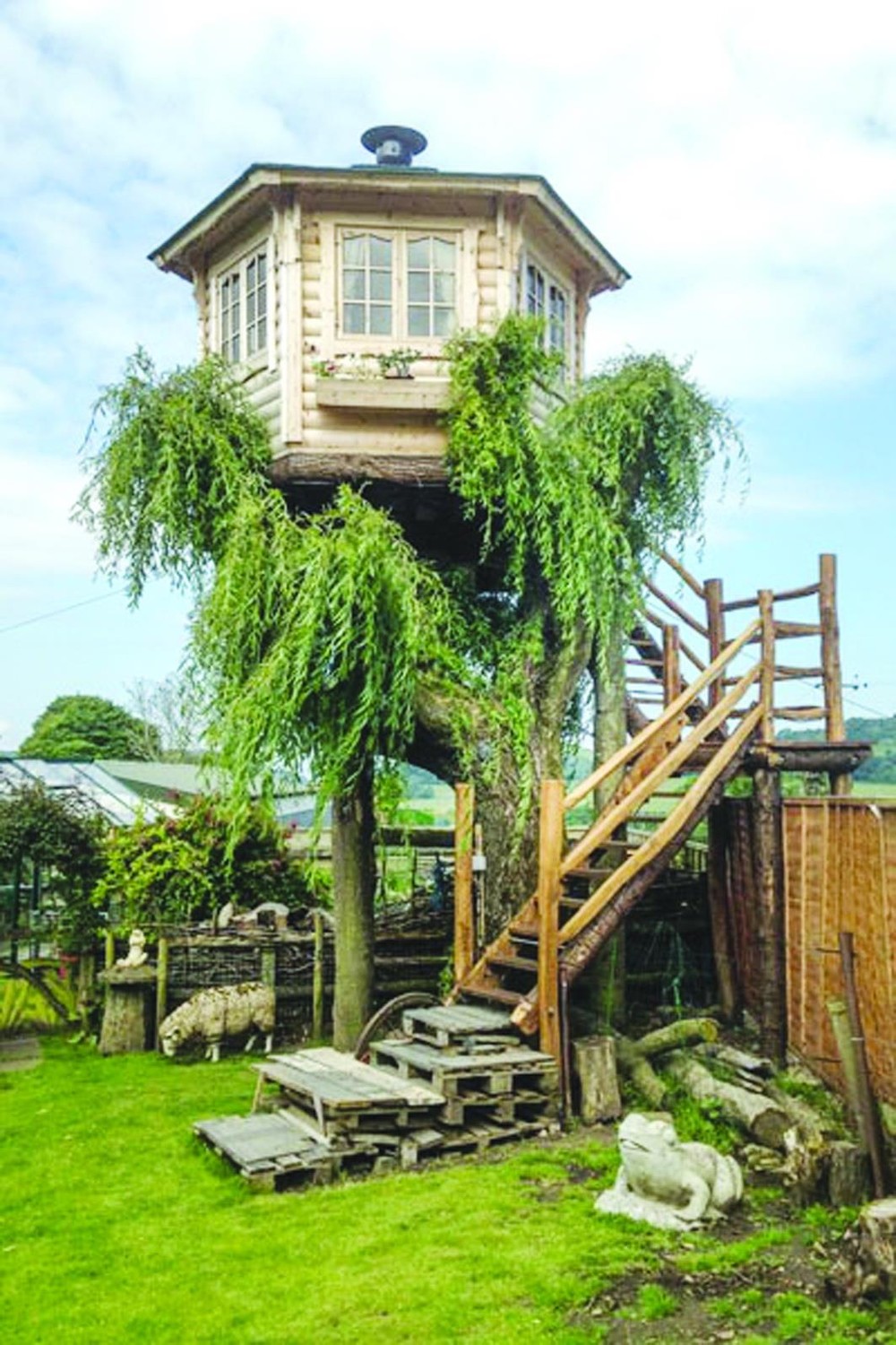 老人花 8000 英鎊建造完美樹屋