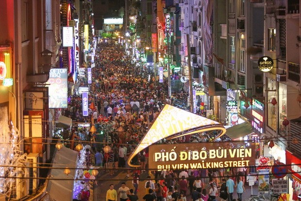 西貢５個“不眠”美食區 ảnh 1