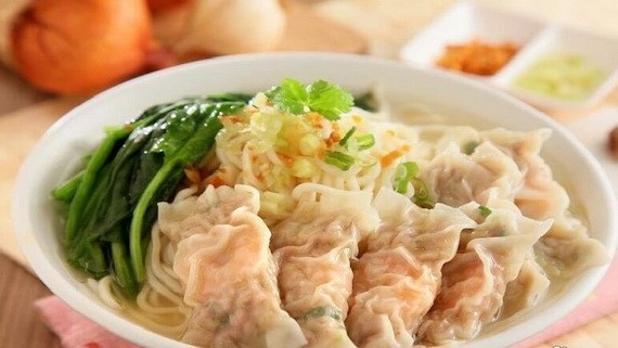 提到何宗權街，便讓人想到美味的水餃麵。