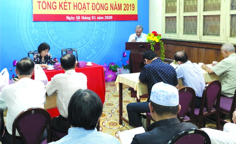 劉金華主席主持會議。