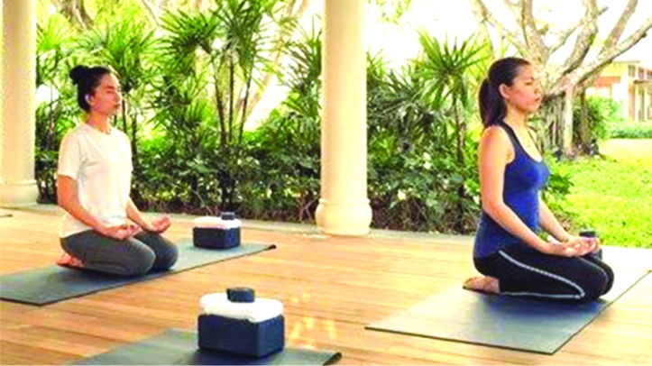 芹苴Azerai度假區最近設計一個基本與專深瑜伽度假活動