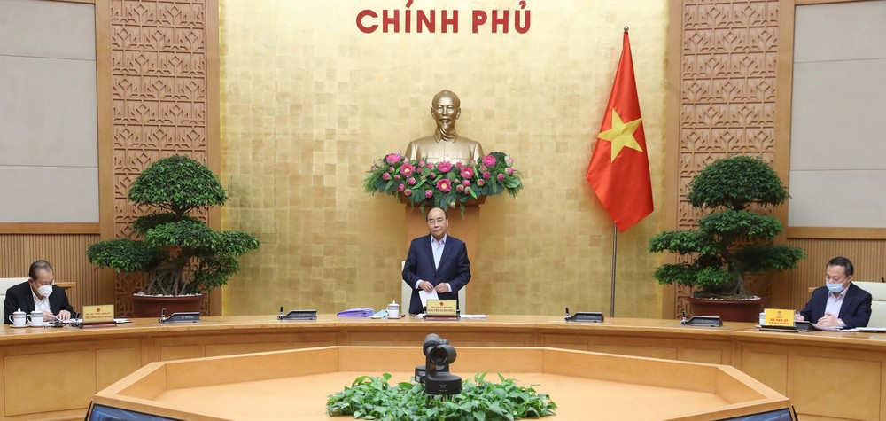 政府總理阮春福昨(24)日下午在政府辦事處主持了與興安省骨幹領導的工作會議