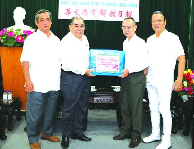 多個單位祝賀越南革命報刊日 ảnh 2